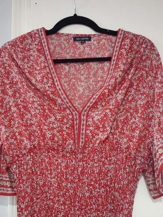 Max Edition Red Floral V-Neck Smocked Waist Blouse - Picture 3 of 4